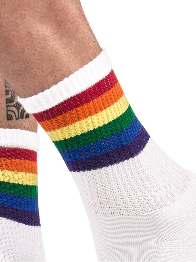 https://www.gayshop69.com/dvds/images/product_images/popup_images/barcode-berlin-pride-half-socks-white__1.jpg