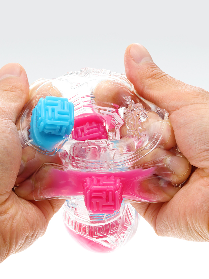 https://www.gayshop69.com/dvds/images/product_images/popup_images/tenga-bobble-crazy-cubes__2.jpg