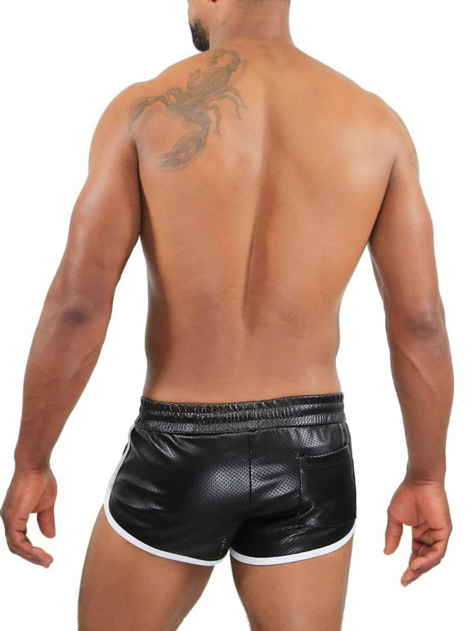 https://www.gayshop69.com/dvds/images/product_images/popup_images/tofparis-pilot-shorts-black__3.jpg